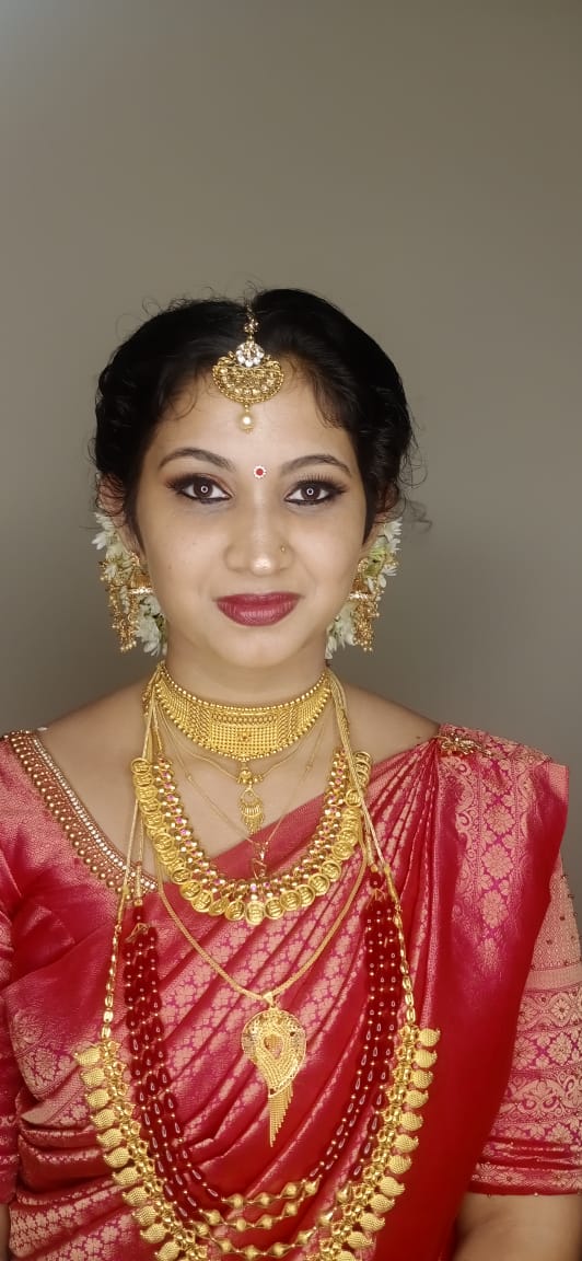 FAIR AND LOVELY BEAUTY PARLOUR KOYILANDY